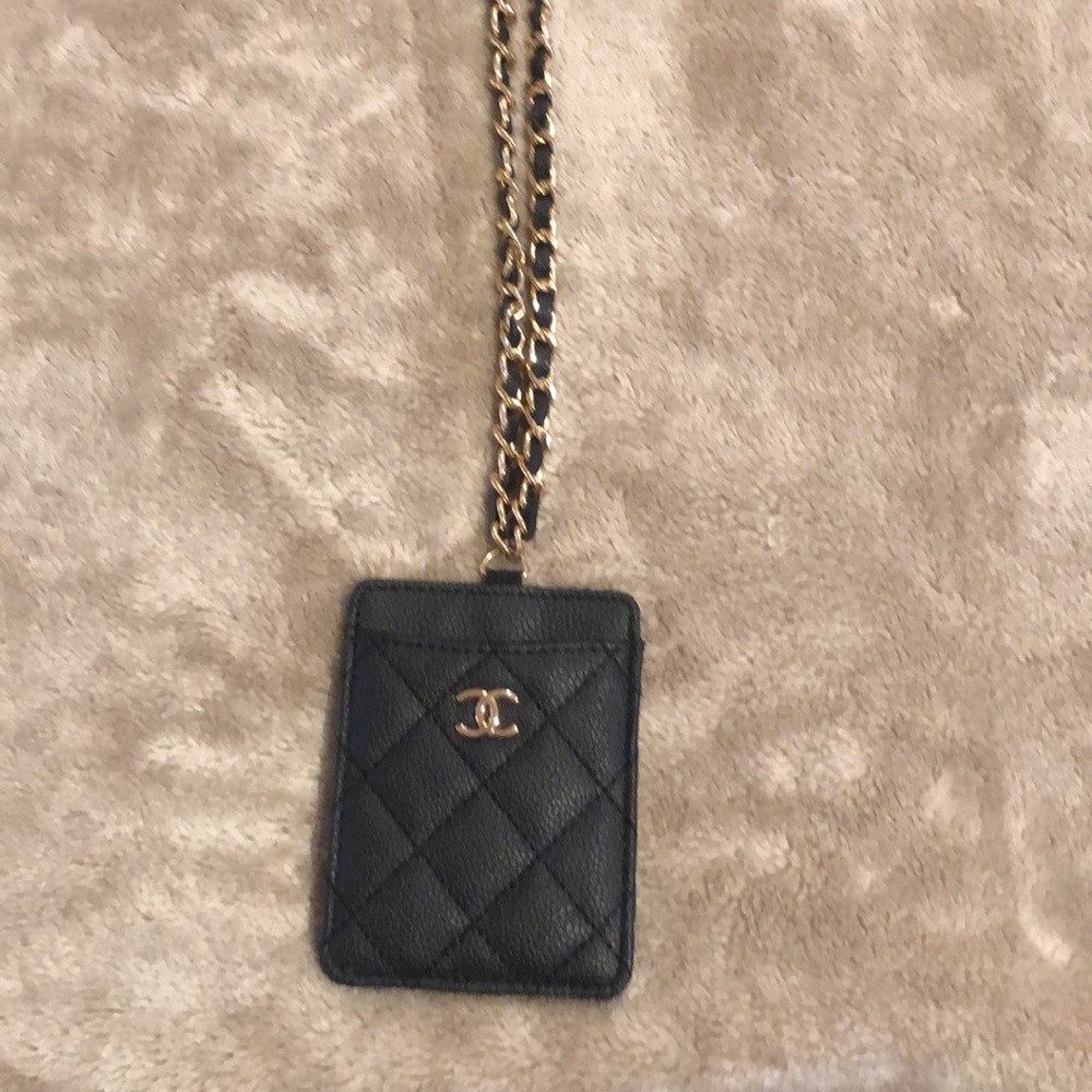 Black Quilted Card Holder - Picture 3 of 8